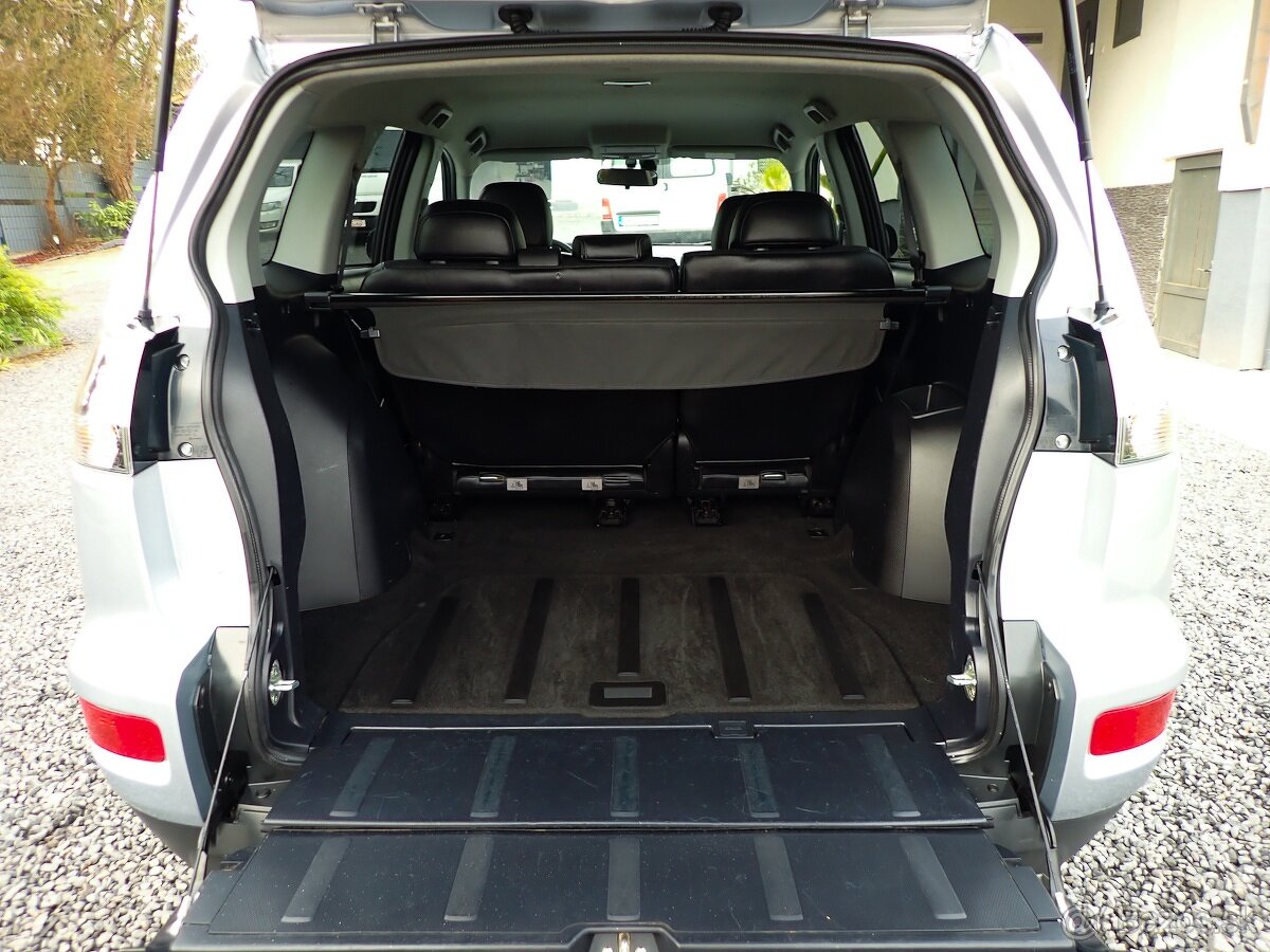 MITSUBISHI OUTLANDER 2.2DI-D 4WD AUTOMAT, ŤAŽNE, STK - 20
