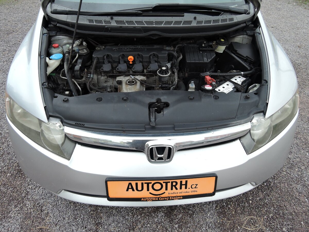 Honda Civic sedan 1,8 i-VTEC Aut. Šíbr 2006 - 20