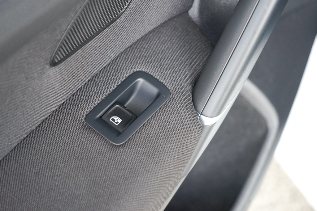 26-Volkswagen, Golf, 2018, nafta, 1.6 TDI Comfortline,85kw - 20