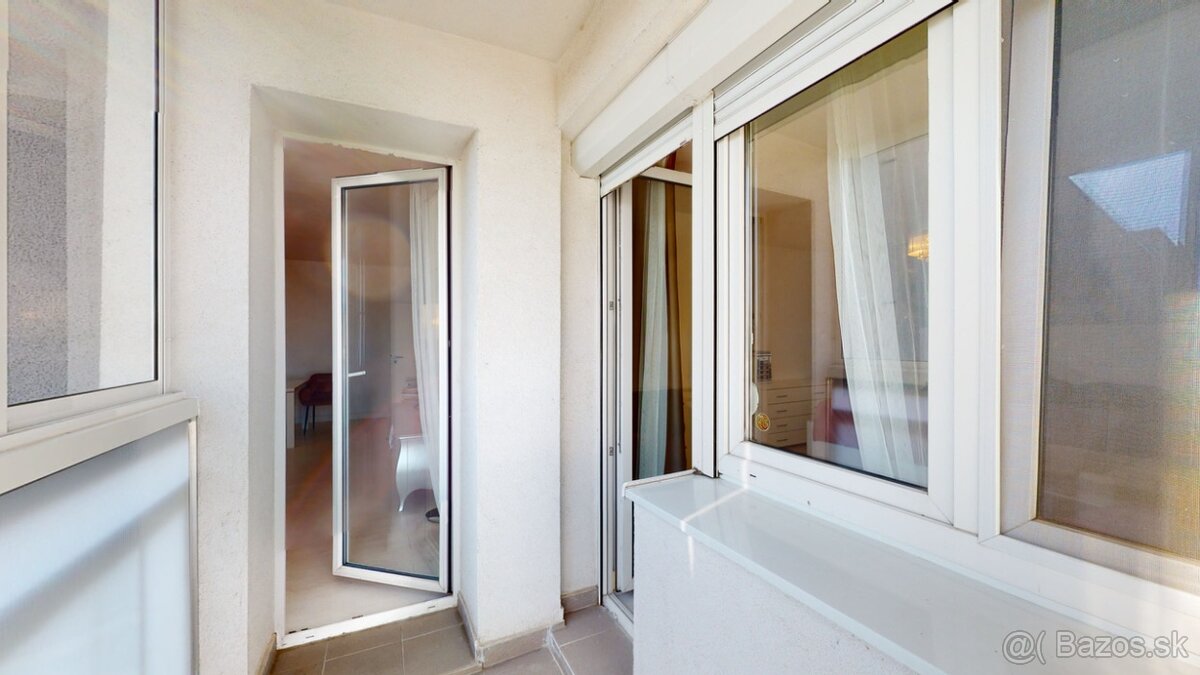 2i.byt 75m, Svetlá ul.,pri Horskom parku, loggia, výhľad,TOP - 20