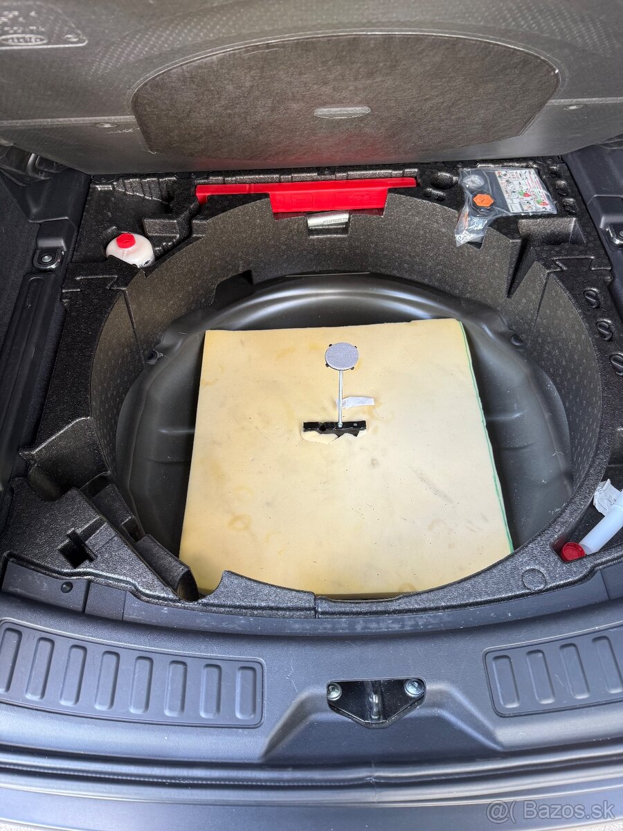 Land Rover Discovery Sport - 20