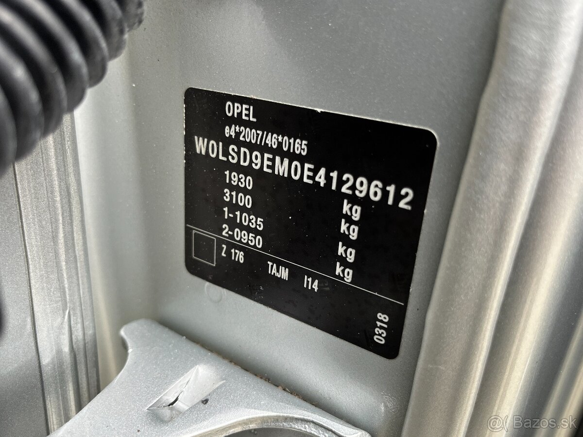 Meriva Benzín -- 93 365 km -- - 20