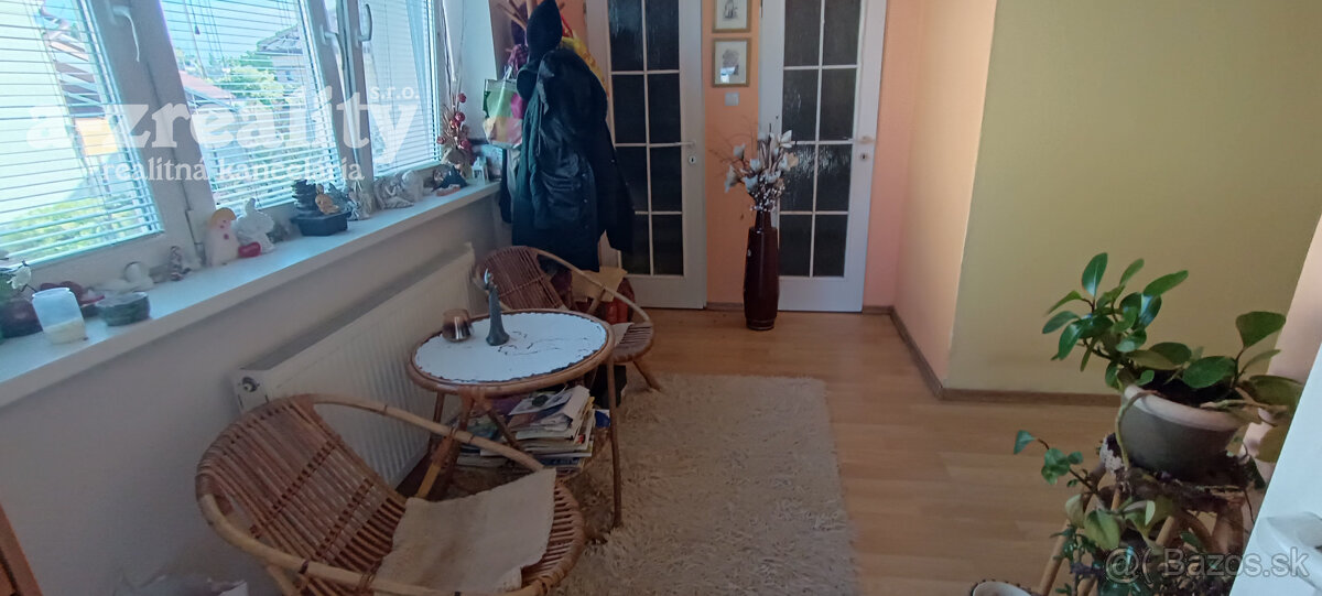 Na predaj kompletne zrekonštruovaný rodinný dom s bazénom v - 20