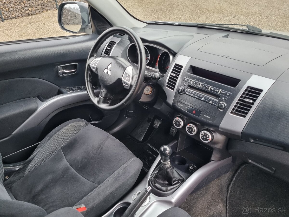 MITSUBISHI OUTLANDER 2,0Di-D 4x4 - 20