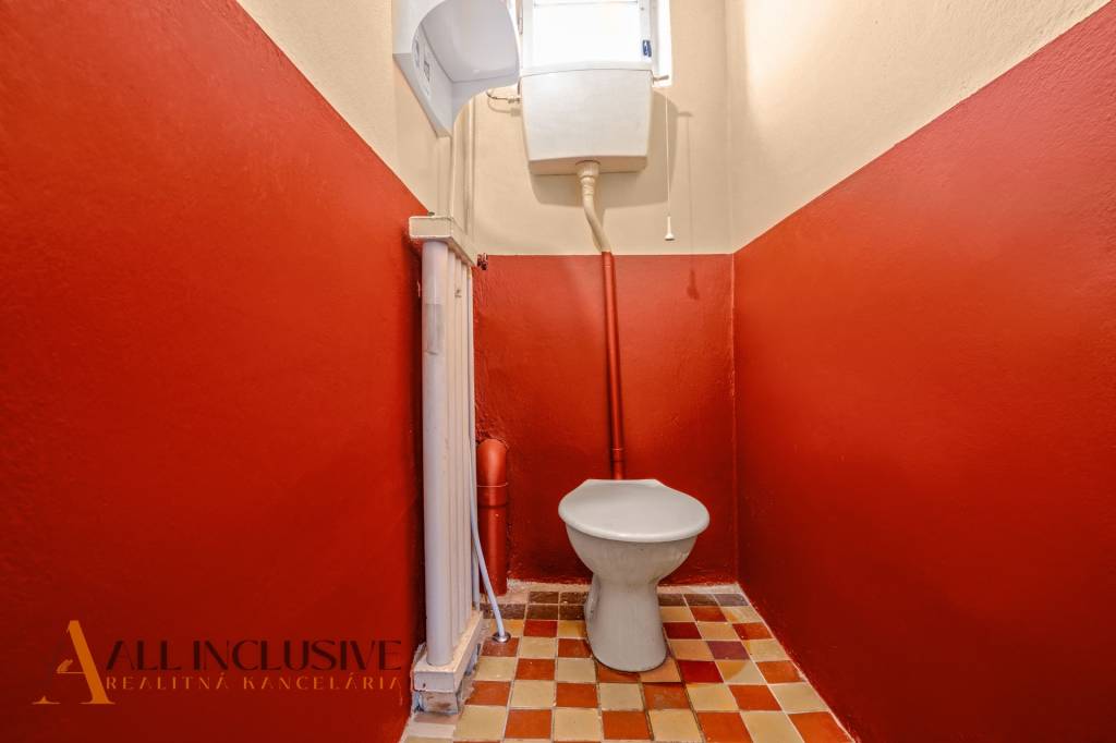 ALL INCLUSIVE | NA PREDAJ 7-IZBOVÝ POSCHODOVÝ RODINNÝ DOM V - 20