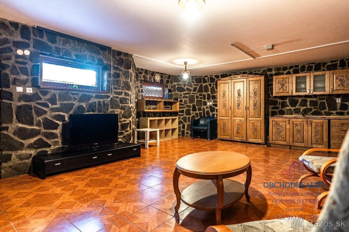 Rodinný dom s bazénom, relax zónou neďaleko Šíravy - 20