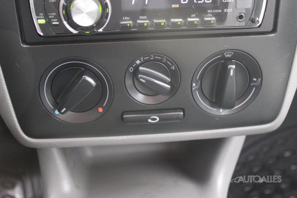 Škoda Octavia 1,4 MPi 44 kW LX - 20