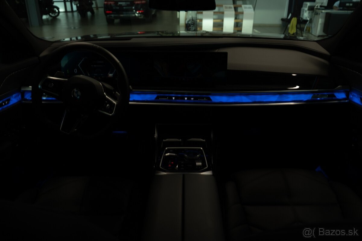 BMW Rad 7 740d M xDrive A/T, Fabrická záruka, odpočet DPH - 20