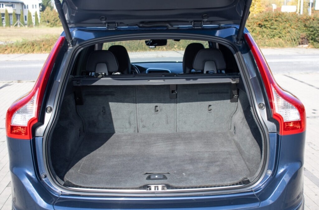 VOLVO XC60 (2015) - 20