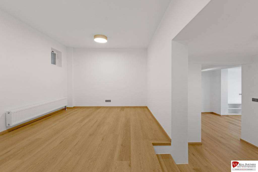 REB.sk Prenájom moderný 8 izbový RD, 250 m2,Sološnicka ul, K - 20