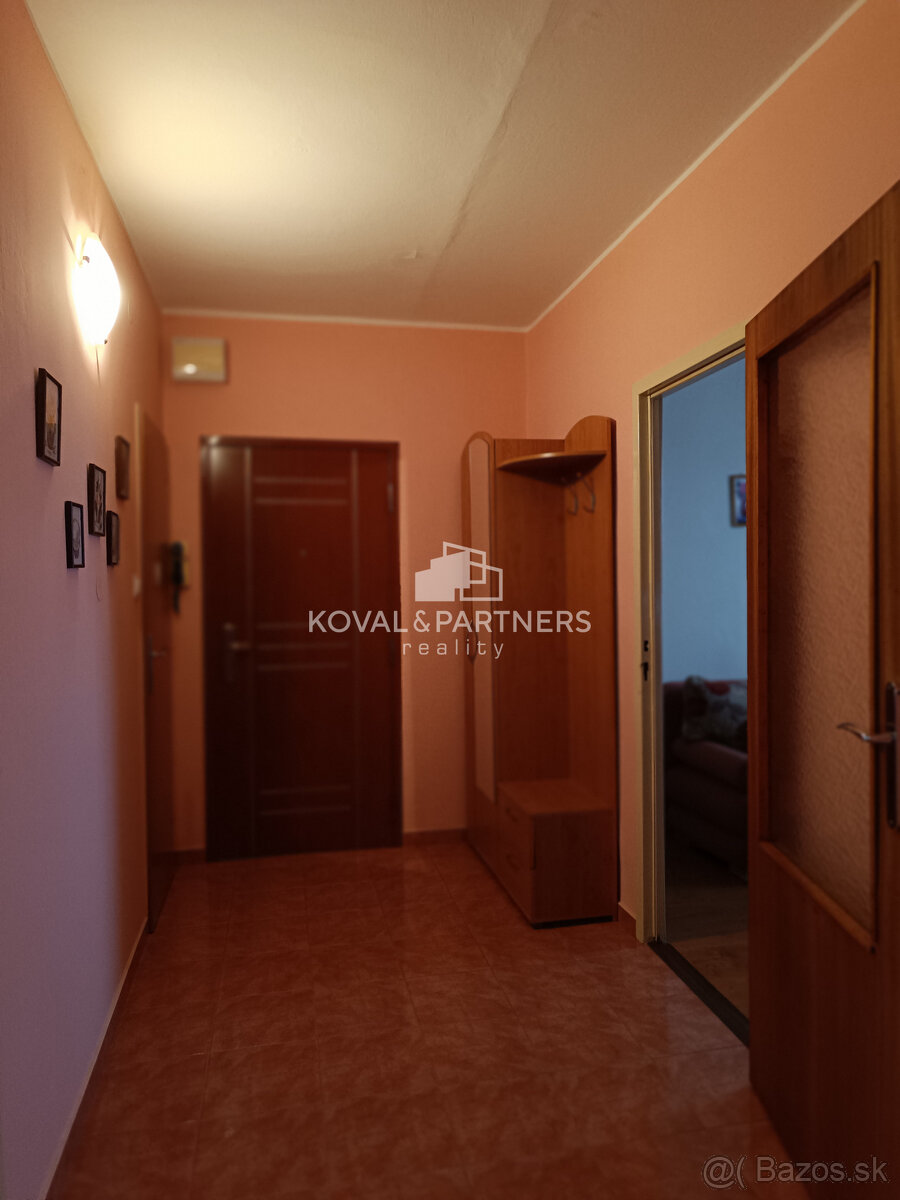 Sympatický 3,5 izbový byt - Sereď - 20