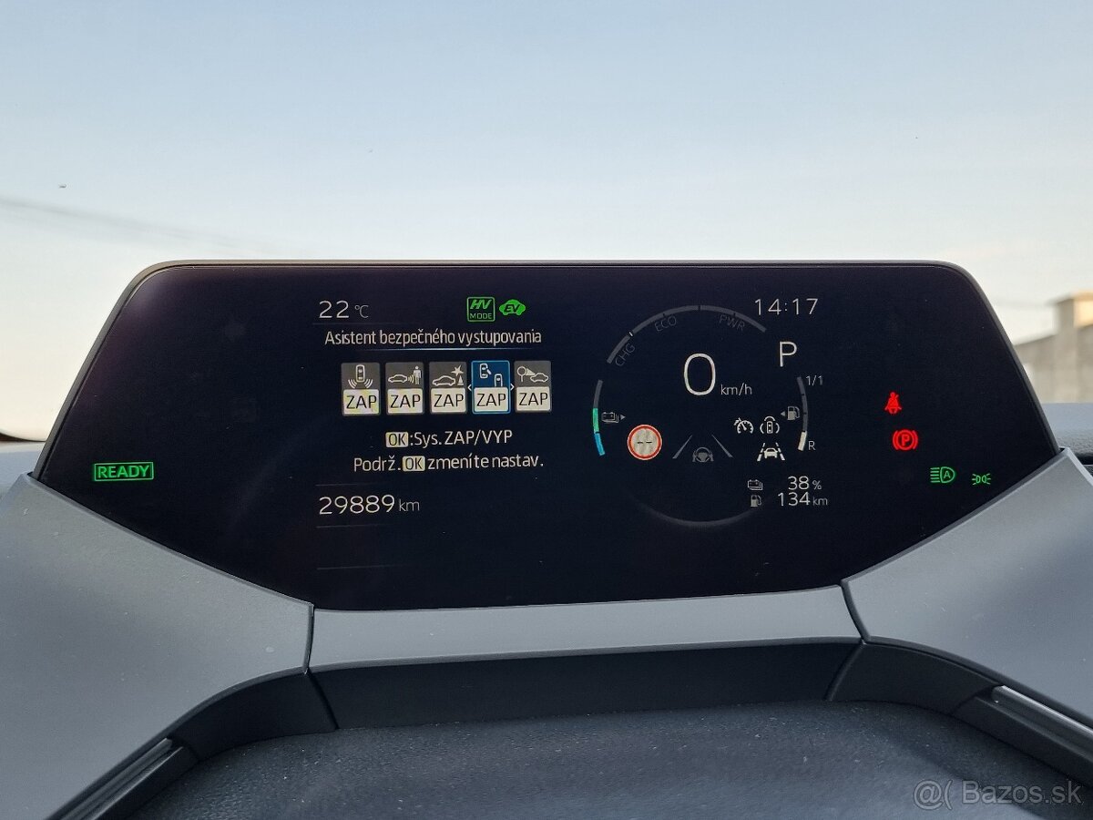 Toyota Prius 2.0 Plug-in Hybrid e-CVT za 34.990 € s DPH - 20