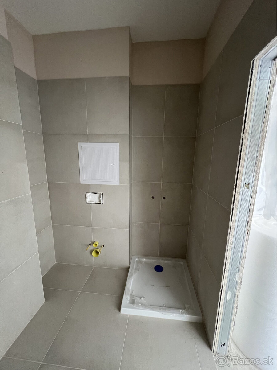 Na predaj investičný 2-izbový apartmán (nebytový priestor) v - 20