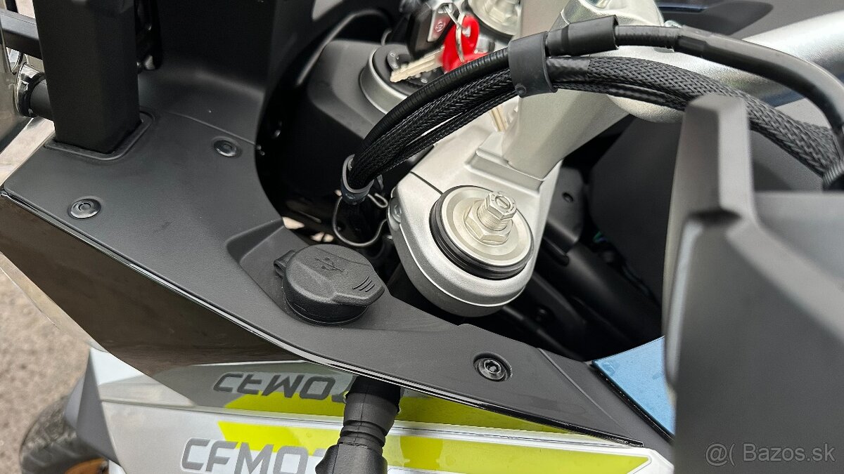 CF Moto 800MT Touring r.v. 2023 - 20