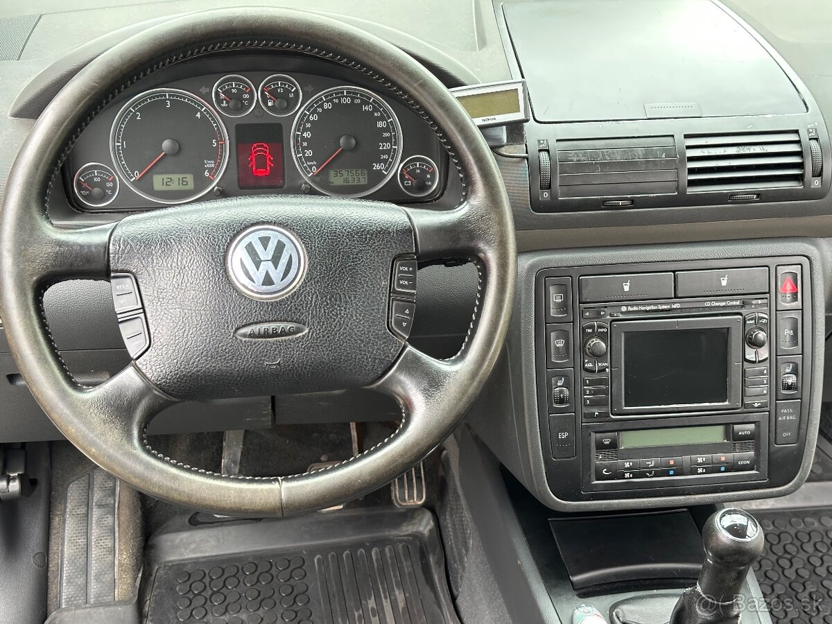 Volkswagen Sharan 2,0TDi 103Kw Comfortline 7 miest - 20