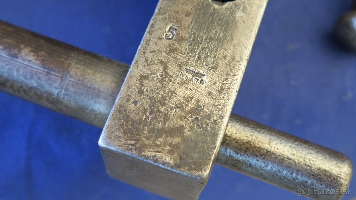 Menší svěráky - 20