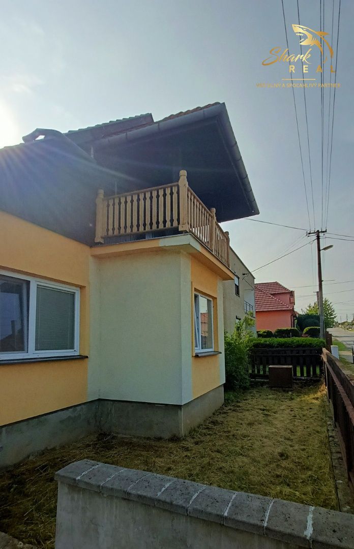 REZERVOVANÉ Rodinný dom s potenciálom neďaleko Zlatých Mora - 20