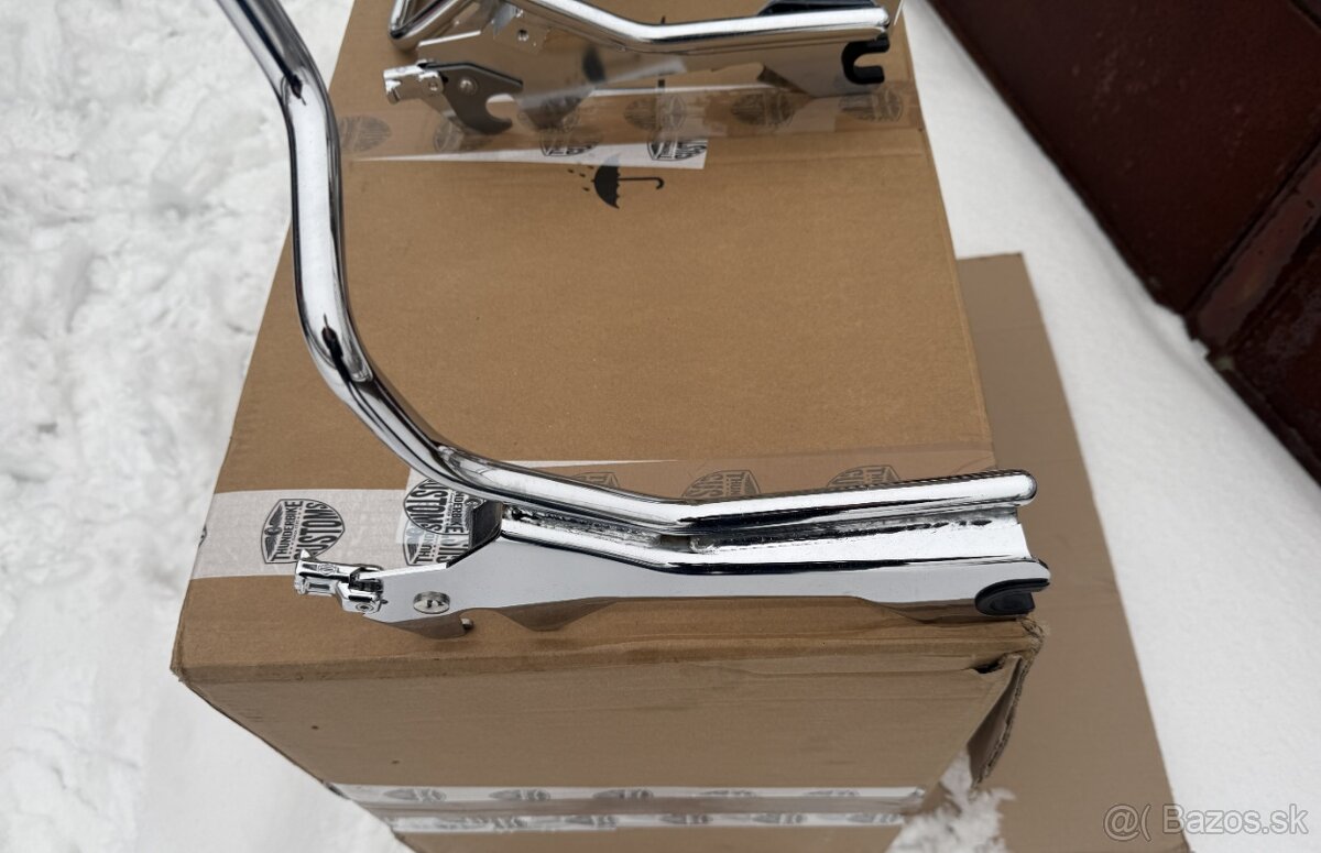 HARLEY DAVIDSON® BREAKOUT M8 SISSYBAR - 20