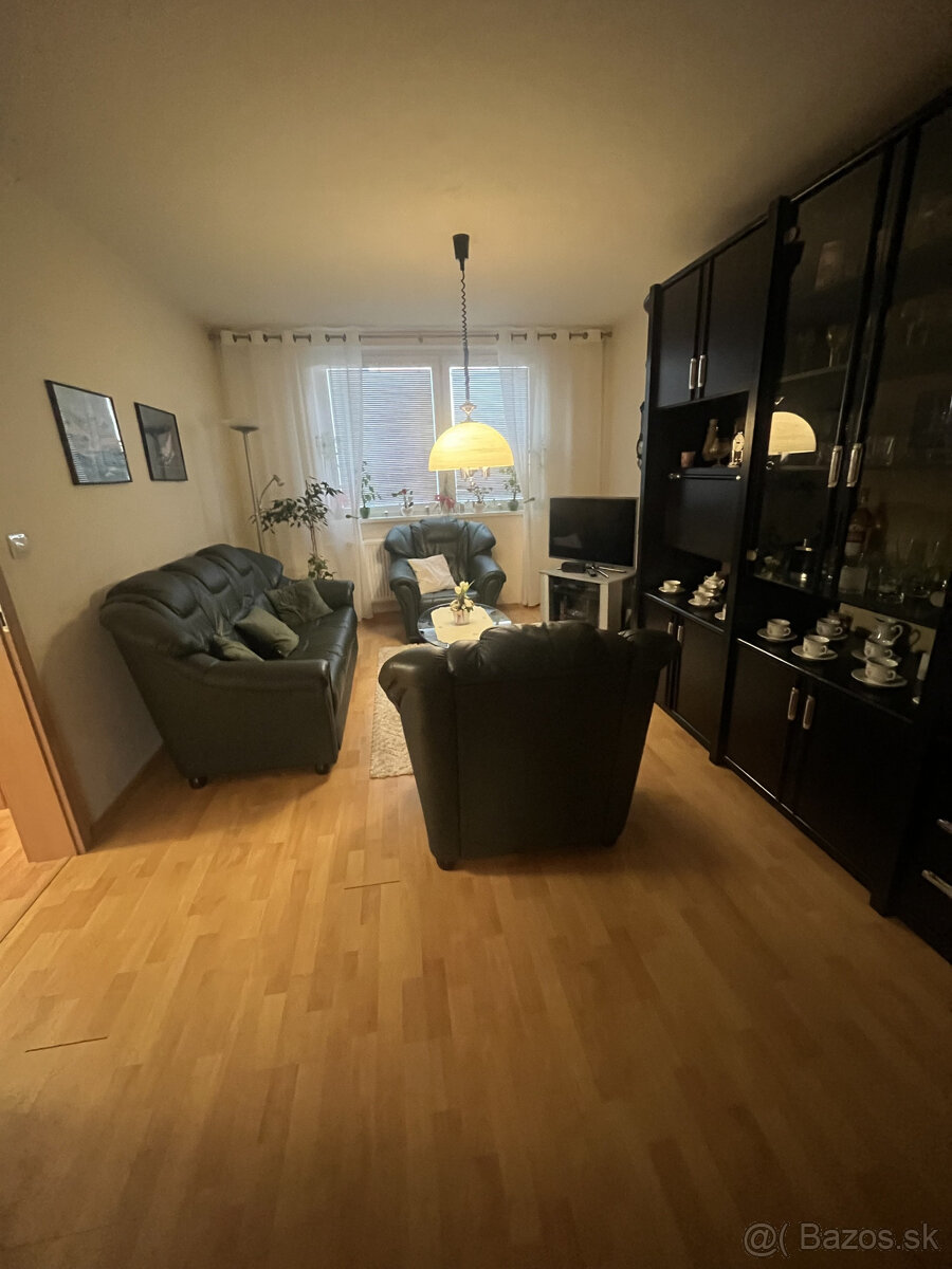 Váš nový domov čaká na vás – priestranný 3-izbový byt v Hume - 20