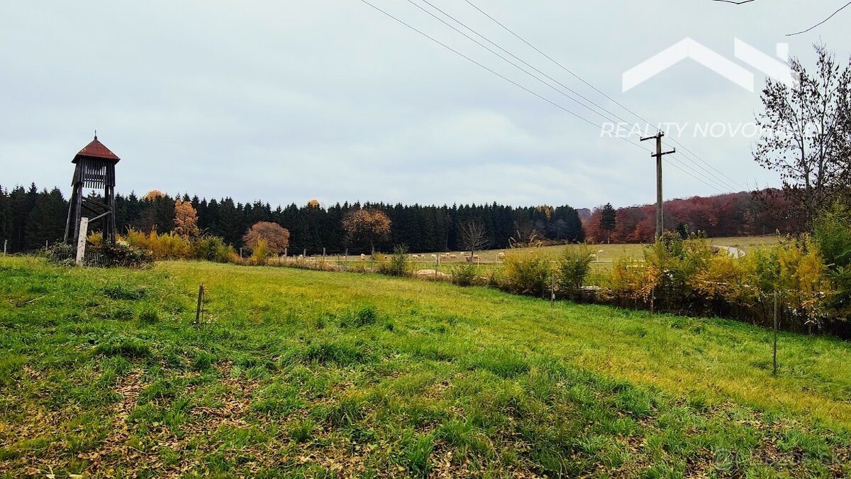 Vidiecke sídlo na polosamote Ábelovských Lazov - 20