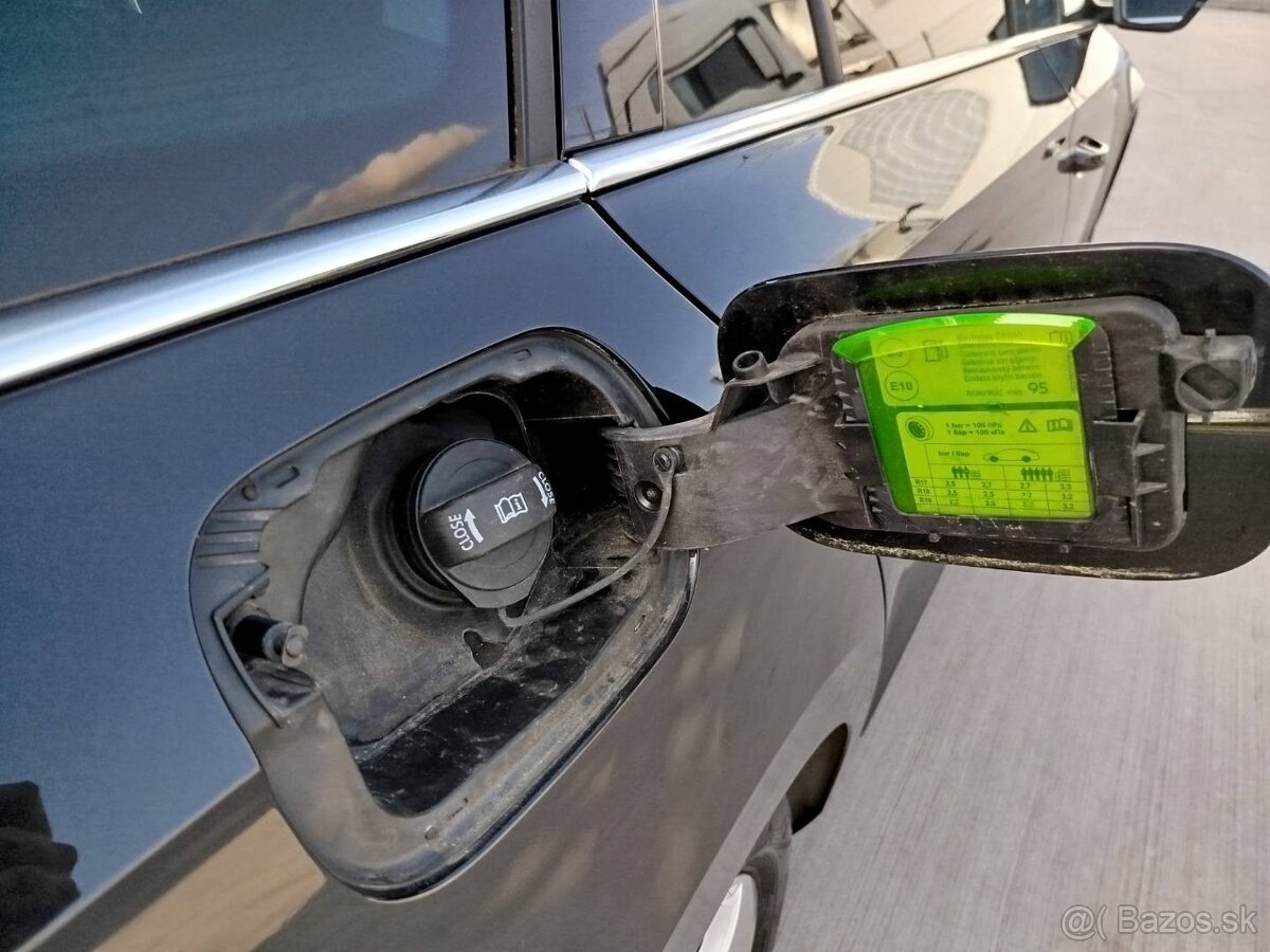 Škoda Superb Combi Business 1.4 TSI PHEV 218K - 20