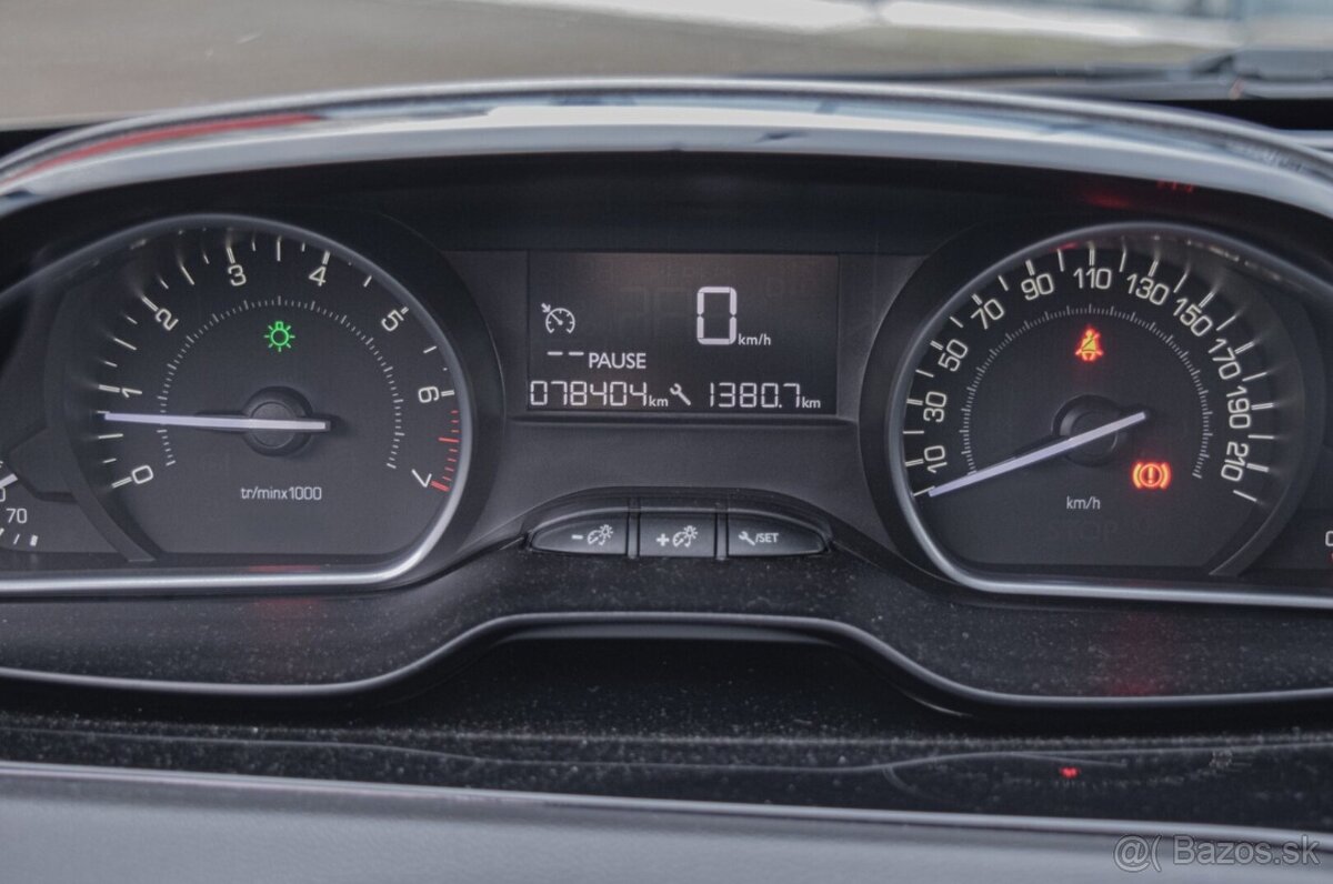 Peugeot 208 1.2 Active 2015 - 20