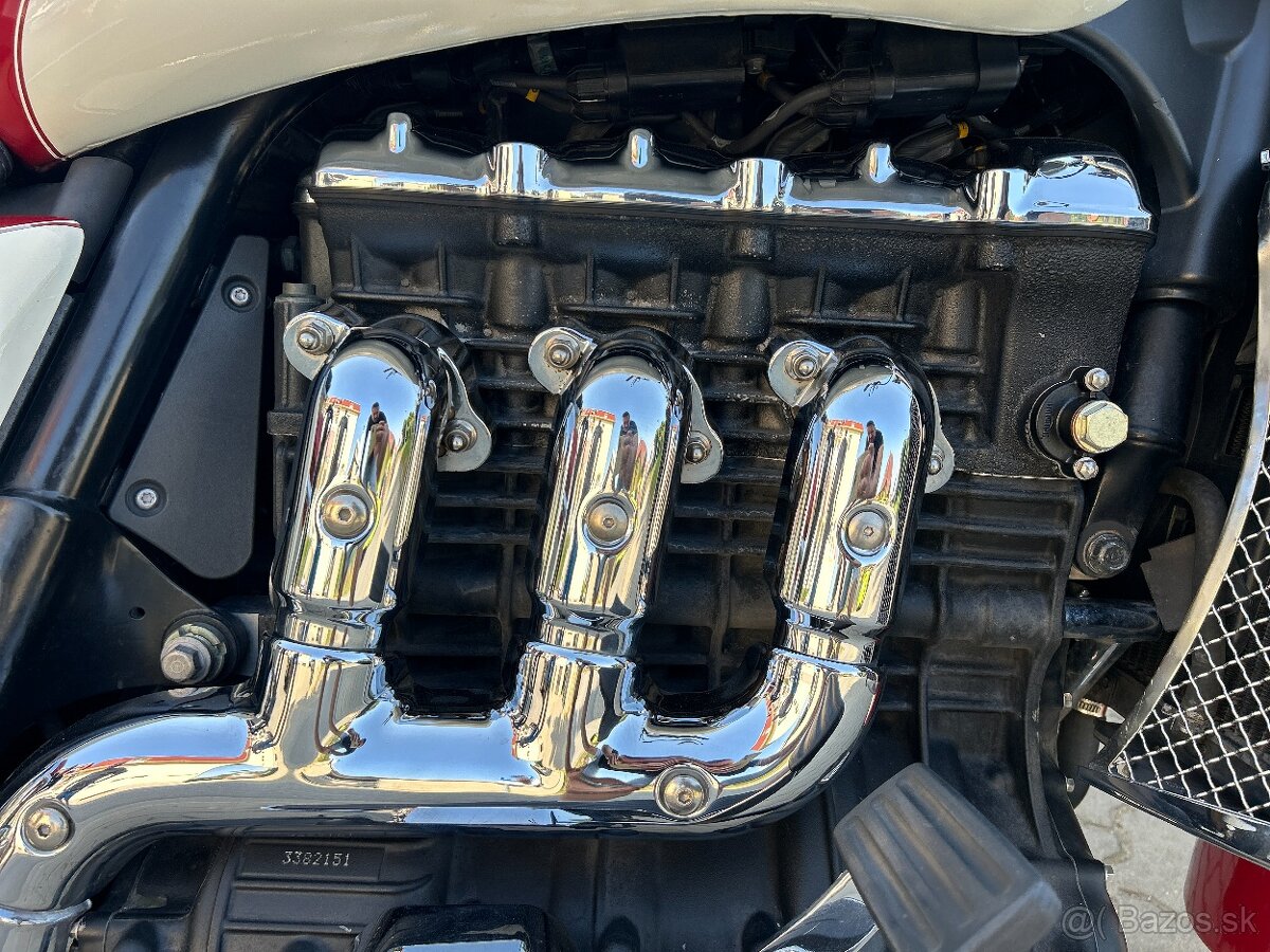 Triumph Rocket III, Touring 2.3i - 20