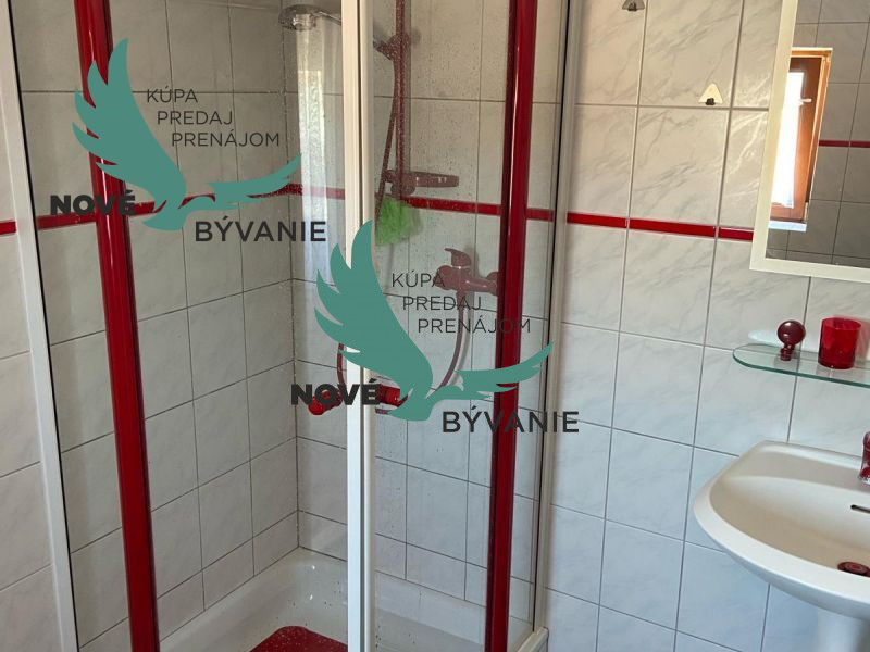 Dom s garážou na priestrannom pozemku len 300m od mora v Cho - 20