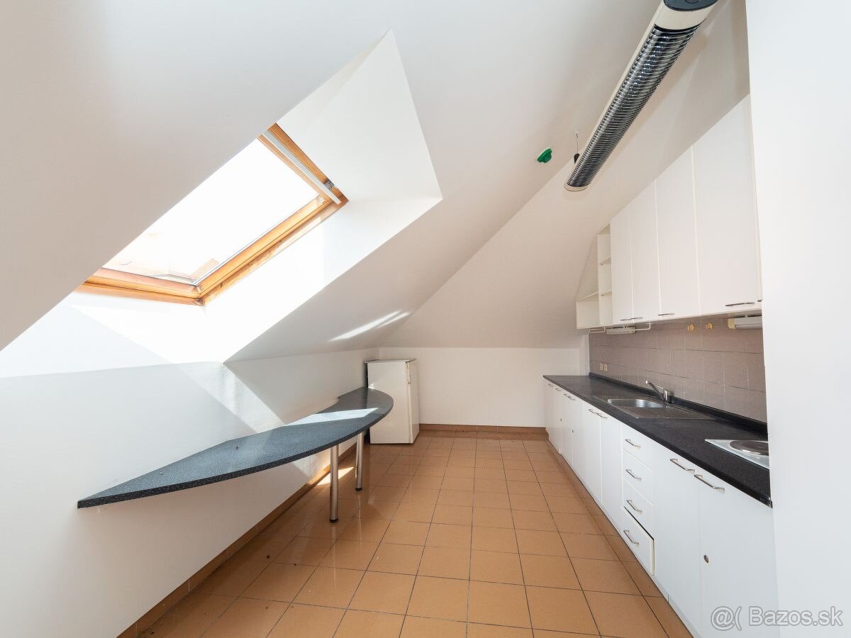 Predám historickú budovu, Zrínskeho, BA -Staré Mesto - 20