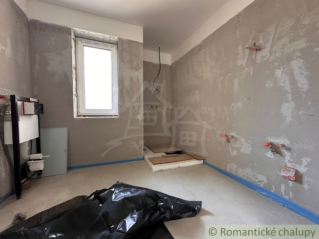 NOVOSTAVBA V NESVADOCH – HOLODOM S MOŽNOSŤOU DOKONČENIA NA - 20