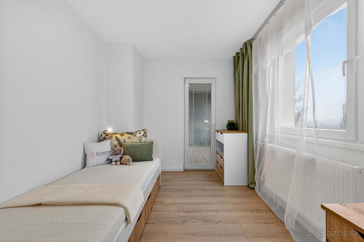 NA PREDAJ ŠTÝLOVÝ 3-IZBOVÝ BYT, KOMPLETNÁ REK., PETRŽALKA - 20