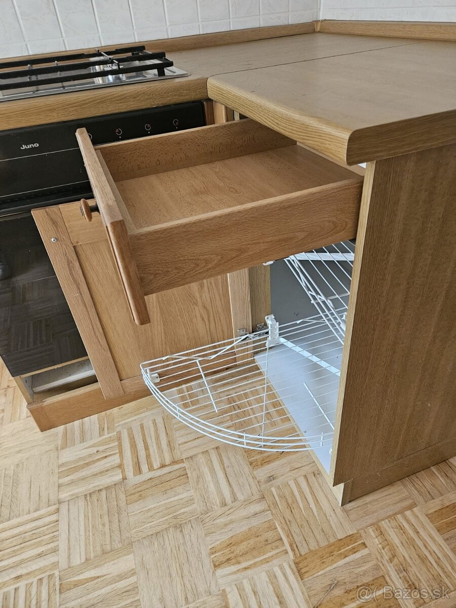 Masívna kuchynská linka z Nemecka so spotrebičmi - 20