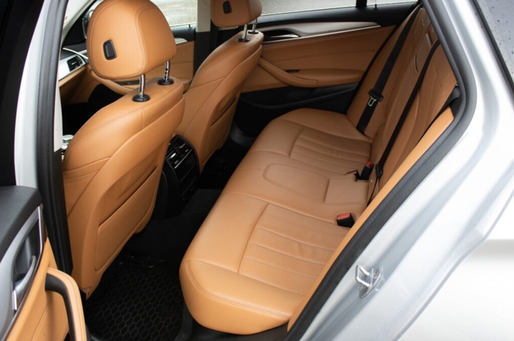 BMW 520d Touring z roku 2017 - 20