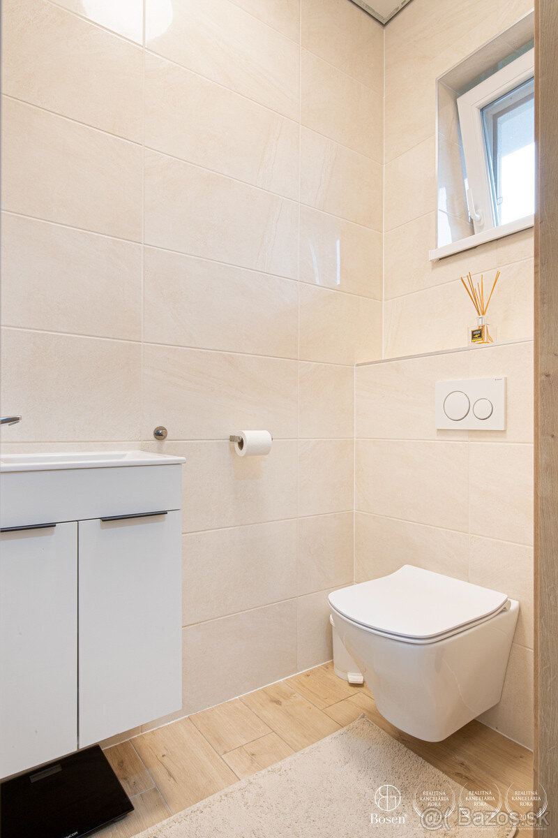 BOSEN | Posledný rodinný dvojdom vo Veľkom Mederi v našej po - 20