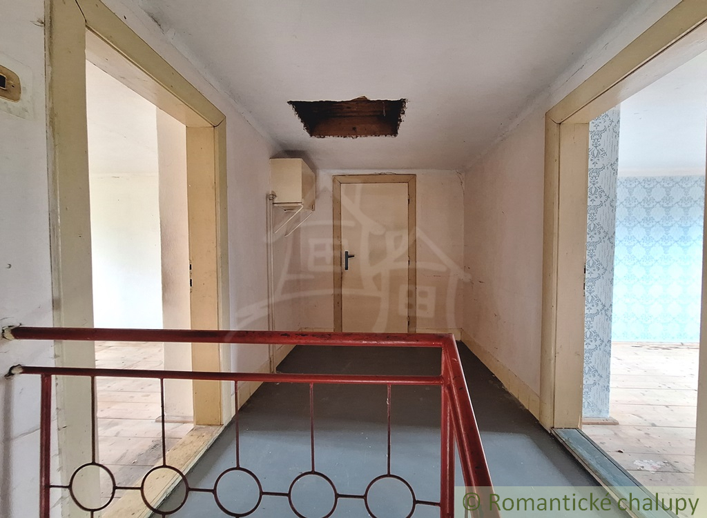 Priestranný dom na Liptove, ktorý má výhľad z izby na Kriv - 20