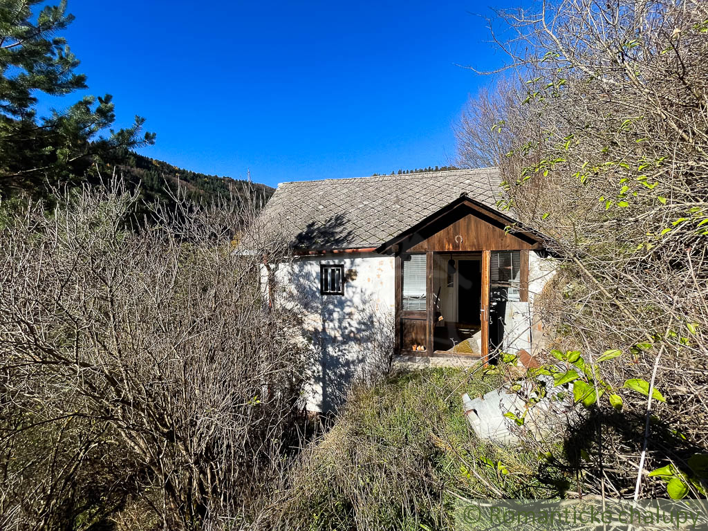 Pôvodný banícky dom s rozľahlým pozemkom – Banská Hodruša - 20