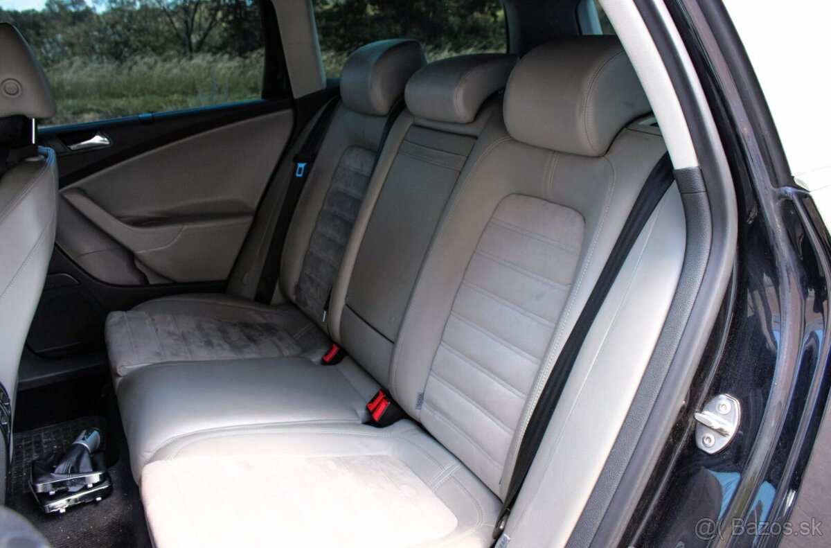 Volkswagen Passat Variant 2.0 FSI Highline - 20