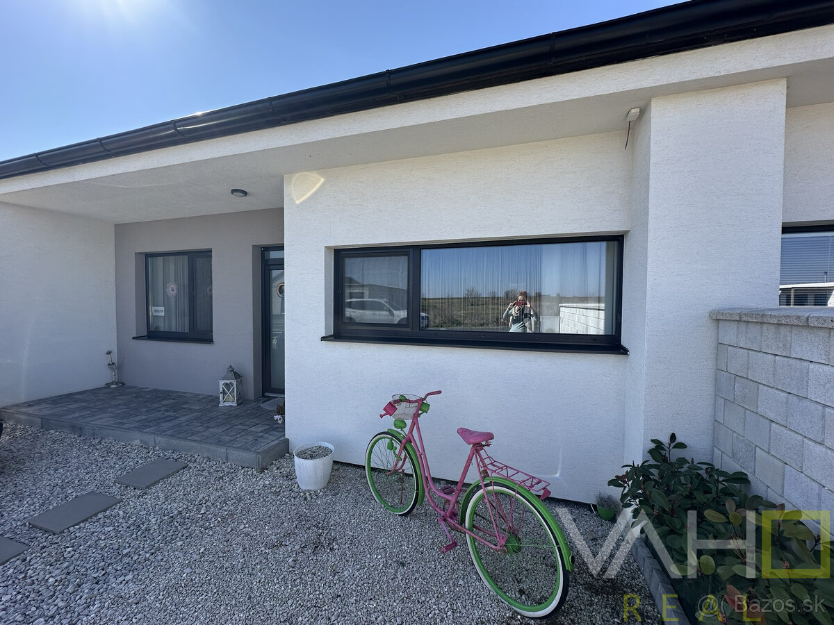 ,,ZĽAVA ,,Predaj Moderný rodinný dom vo Veľkých Kostoľanoch - 20