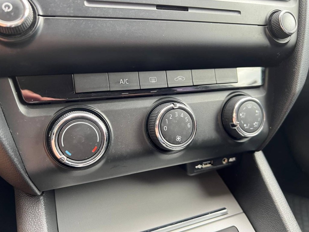 Škoda Octavia Combi 1.6 TDI Ambition - 20