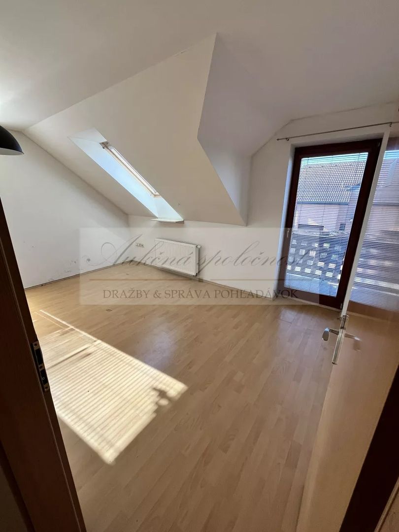 Priestranný rodinný dom na priamy predaj v obci Nová Dedinka - 20