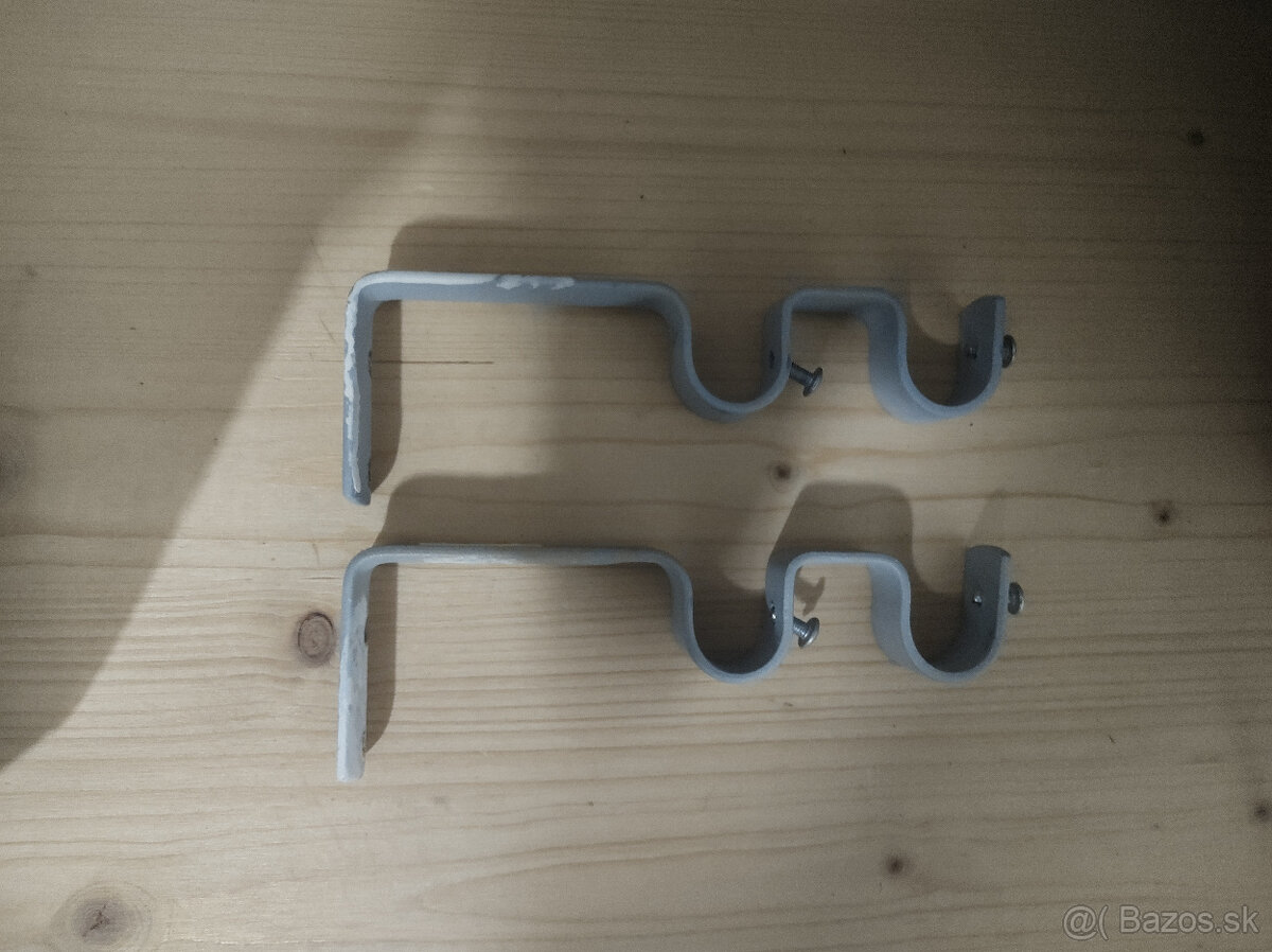 (09) Garniže, konzoly, krúžky na závesy, úchytky - 20