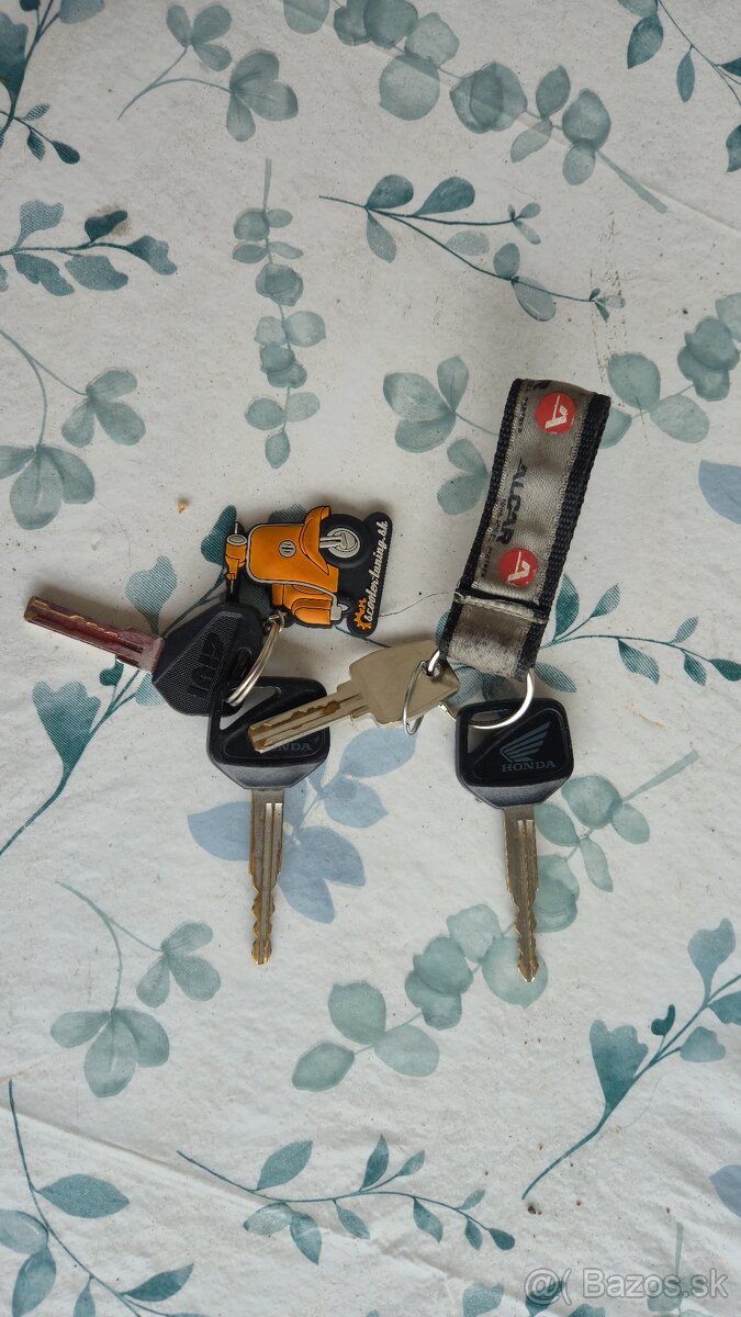 Honda Silver Wing FJS400 - 20