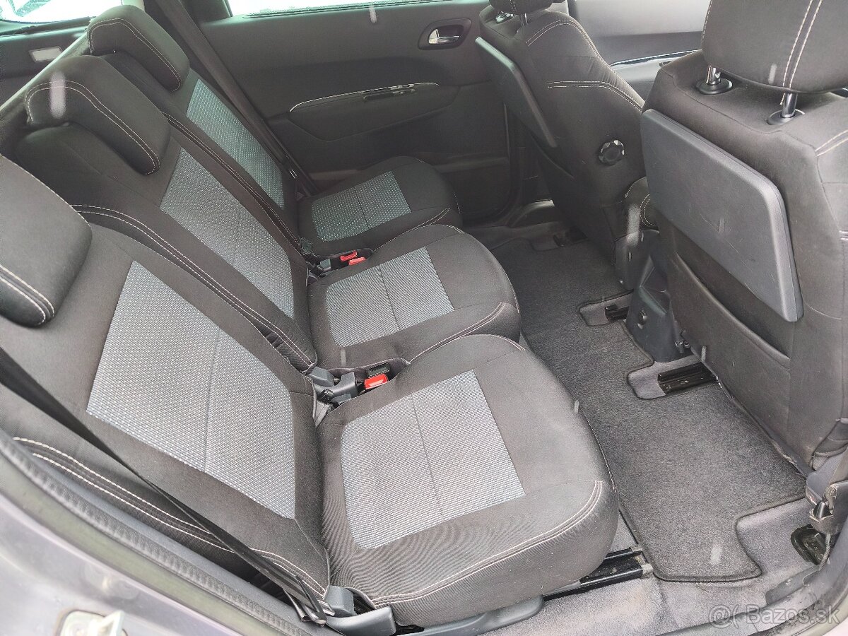 Peugeot 5008 1.6 HDI 7miestne - 20
