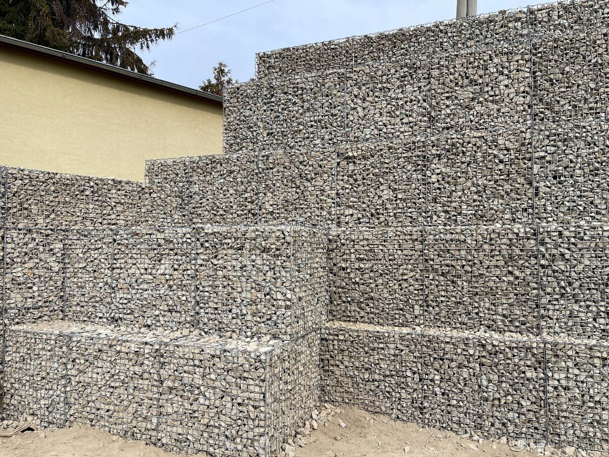 GABIONY, gabionové ploty a oporné múry na kľúč. - 20