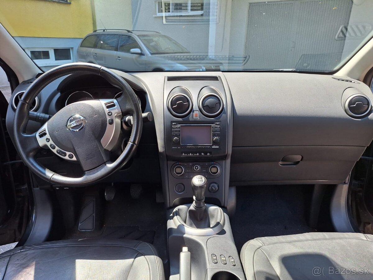 Nissan Qashqai +2 - 20