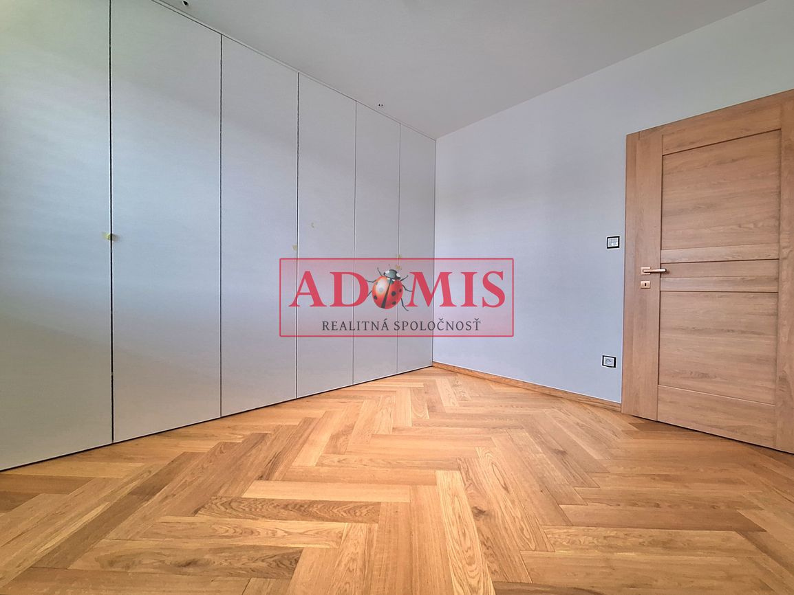 ADOMIS - predáme pekný RD 154m2, 4-5izbový, Durďošík, všetky - 20