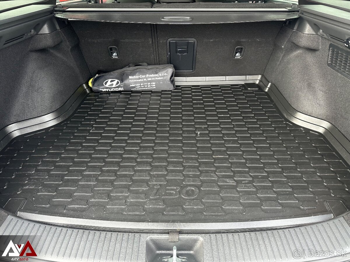 Hyundai i30 CW 1.6 CRDi DTC Family, 121 680km, SR - 20