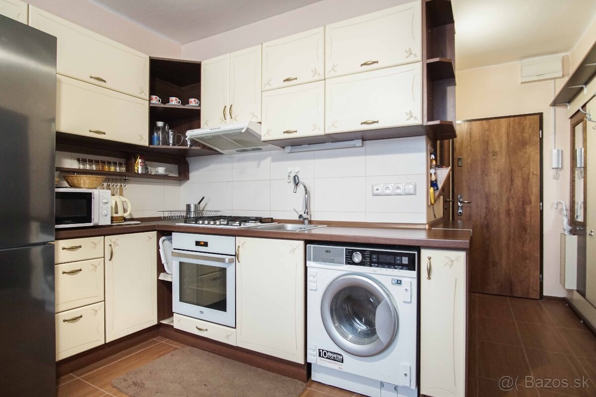 Na prenájom prerobený a zaridený 1-izbový byt blízko stanice - 20