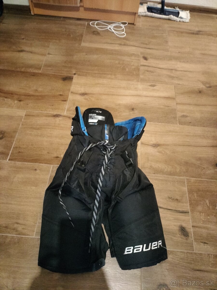 Hokejová výstroj - 20