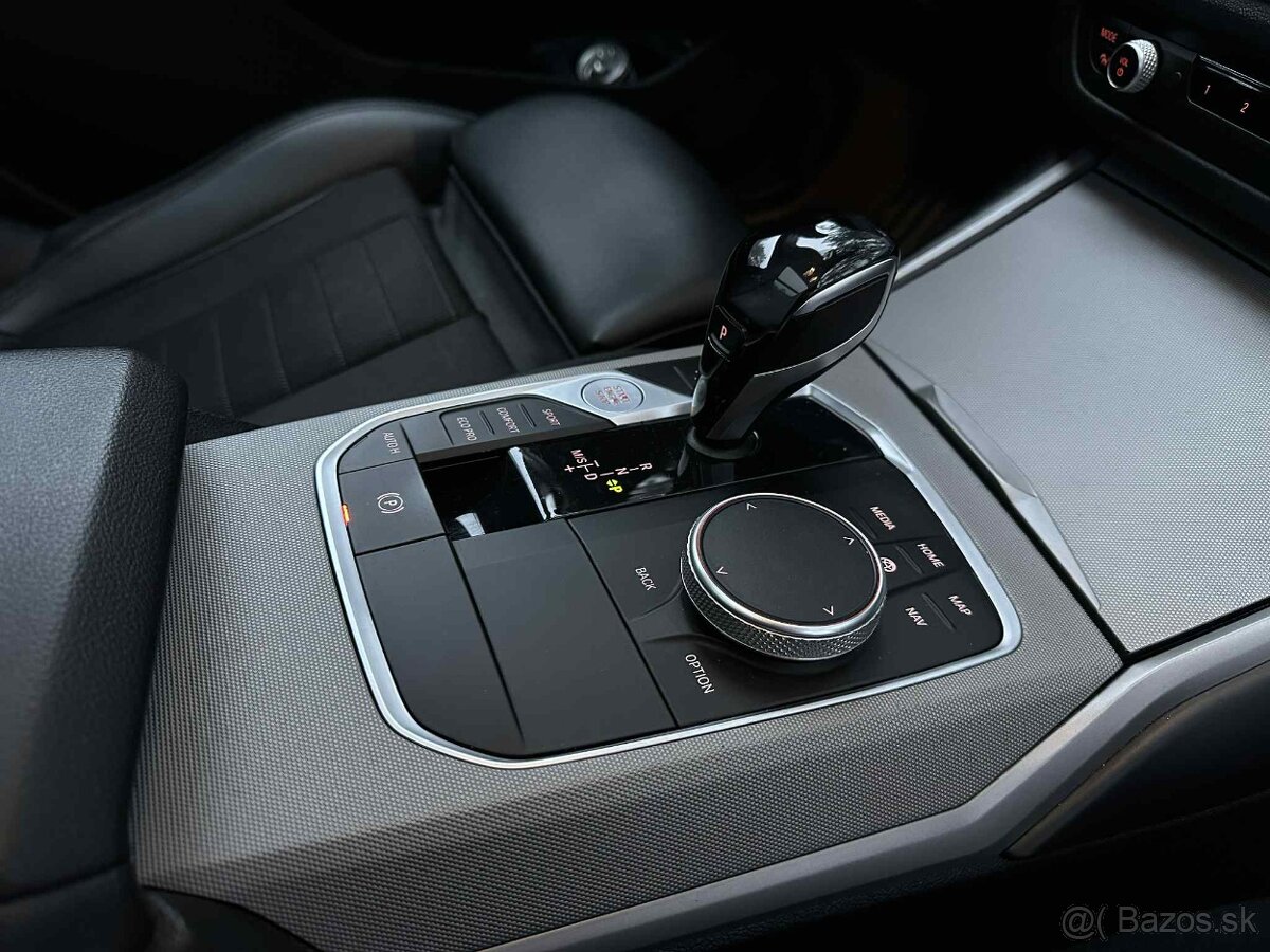 BMW Rad 3 Touring 318d mHEV A/T - 20